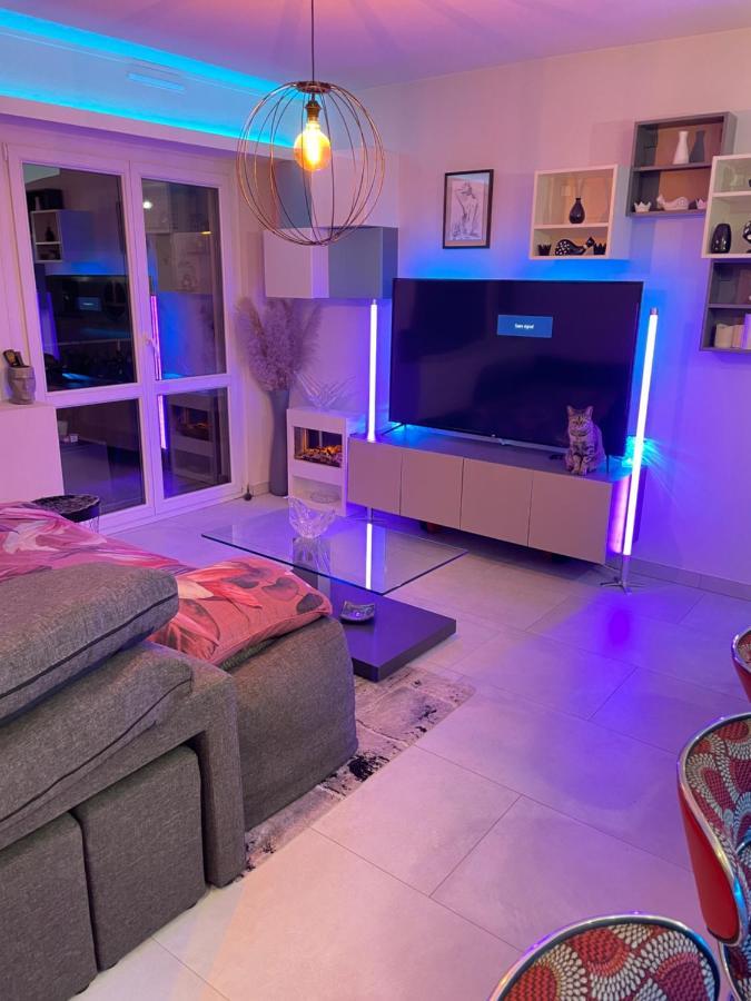 Guest Room "We Are With You In This Flat" Strasbourg Exterior foto