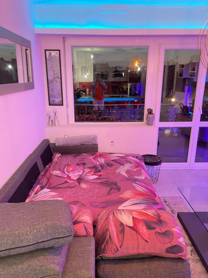 Guest Room "We Are With You In This Flat" Strasbourg Exterior foto